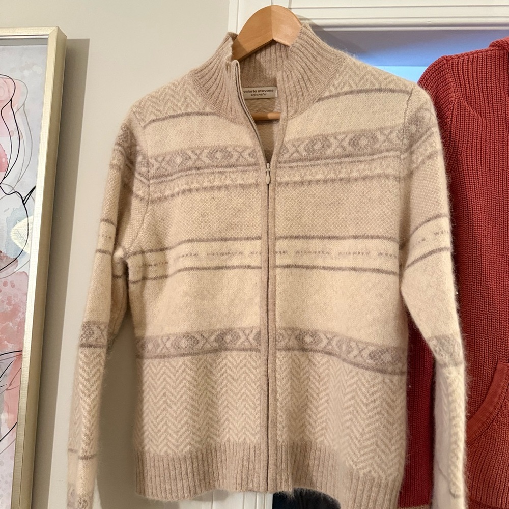 Valerie Stevens Cream Wool Knit Sweater